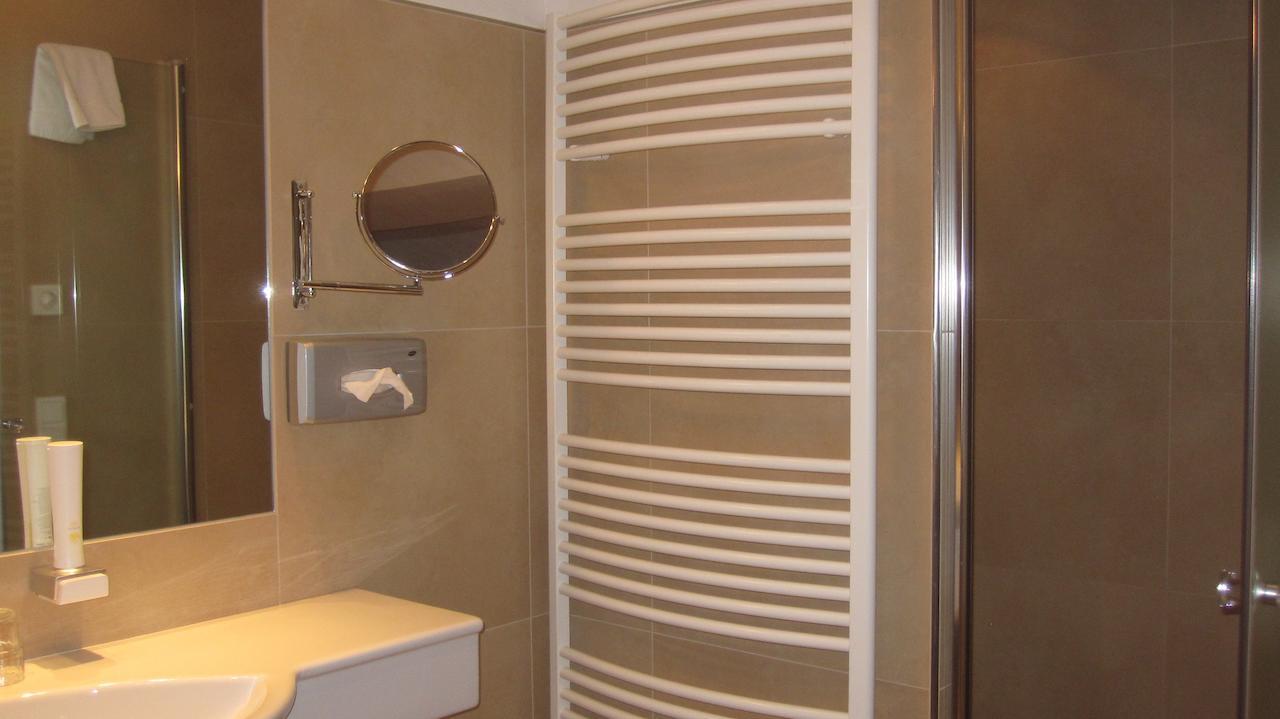 Hotel Badhaus Zell am See Ruang foto