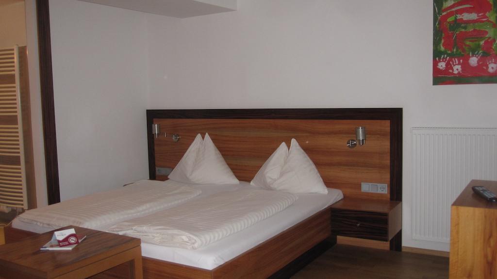 Hotel Badhaus Zell am See Bagian luar foto